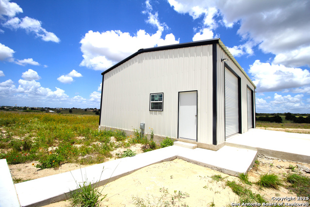 Listing photo id 3 for 792 Lake Valley