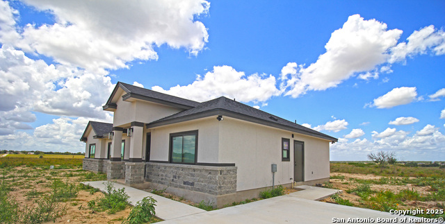 Listing photo id 4 for 792 Lake Valley