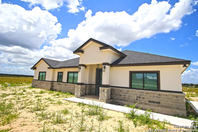 Listing photo id 7 for 792 Lake Valley