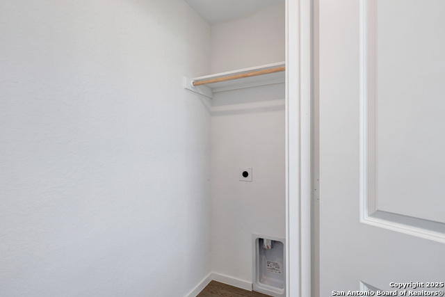 Listing photo id 22 for 3409 Hilts Trail