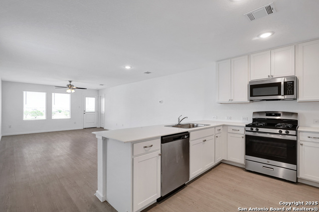 Listing photo id 2 for 3409 Hilts Trail