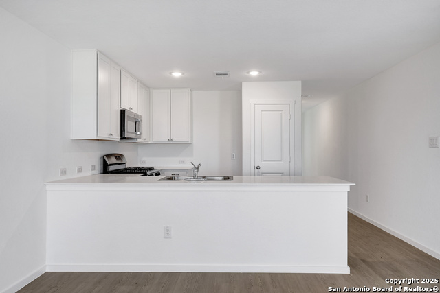 Listing photo id 5 for 3409 Hilts Trail