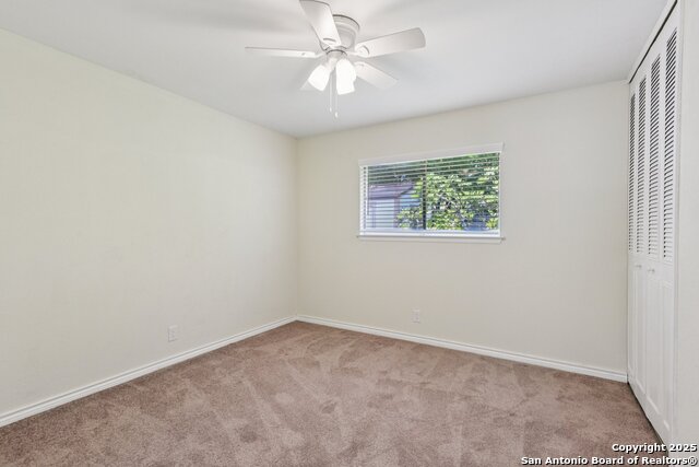 Image 26 of 41 For 6630 Spring Hollow