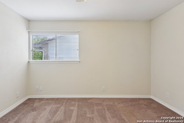 Image 33 of 41 For 6630 Spring Hollow