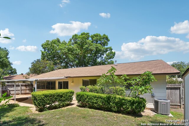 Image 39 of 41 For 6630 Spring Hollow