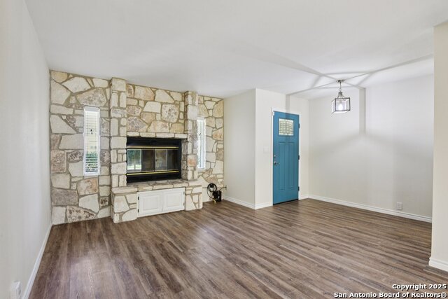 Image 8 of 41 For 6630 Spring Hollow