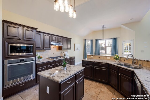 Image 6 of 28 For 20615 Wild Springs