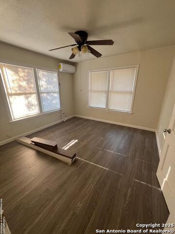 Image 6 of 8 For 1714 Center  