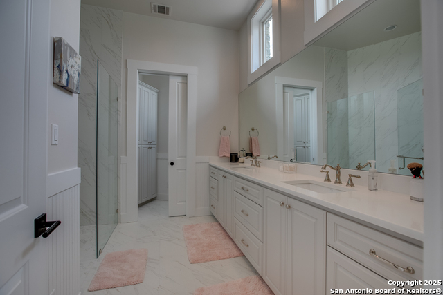 Image 10 of 11 For 339 Valley Lodge