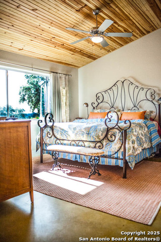 Image 6 of 11 For 339 Valley Lodge