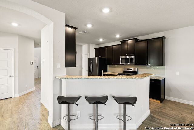 Listing photo id 8 for 10410 Pecan Crst