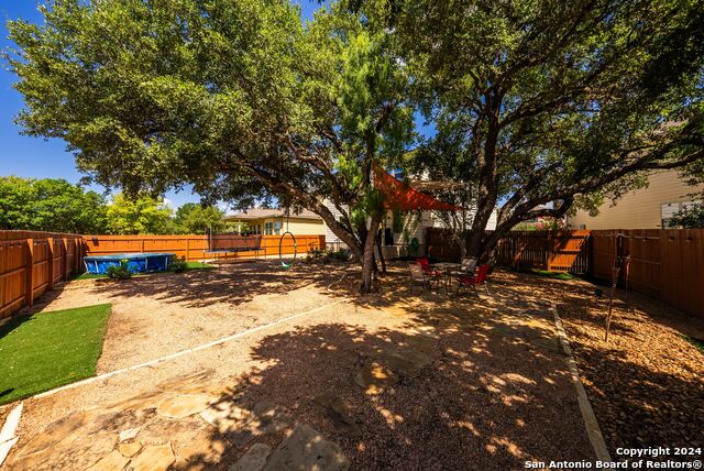 Listing photo id 30 for 10410 Pecan Crst
