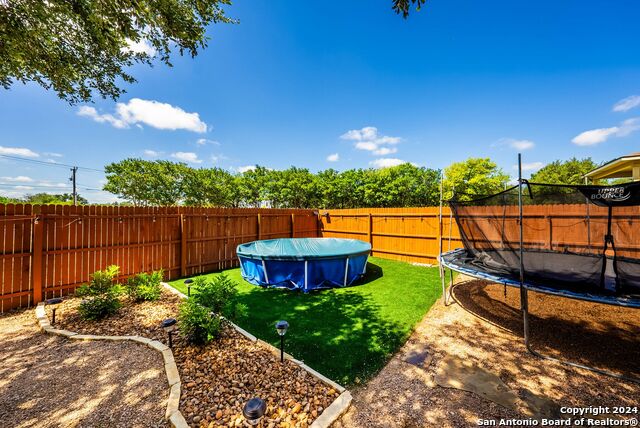 Listing photo id 32 for 10410 Pecan Crst
