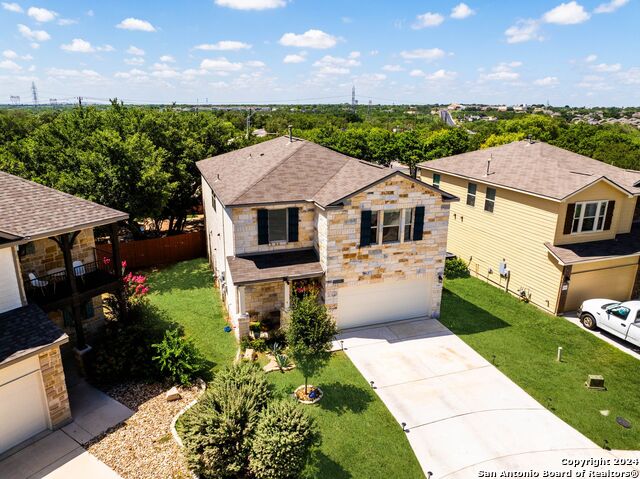 Listing photo id 36 for 10410 Pecan Crst