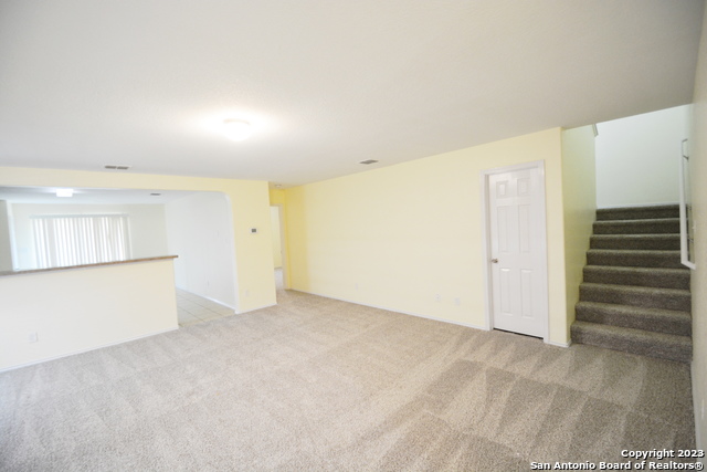 Image 9 of 17 For 3806 Flyer Vista