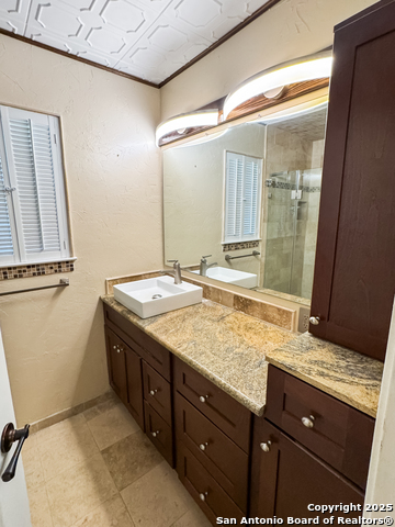 Image 13 of 45 For 28220 Bonn Mountain