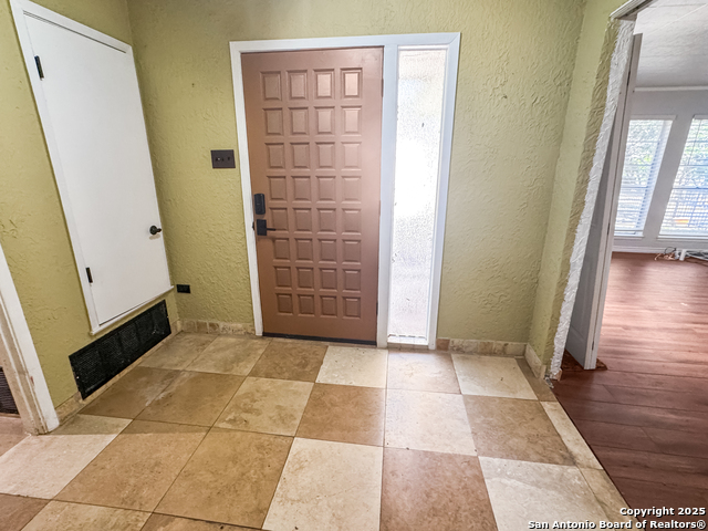 Image 17 of 45 For 28220 Bonn Mountain