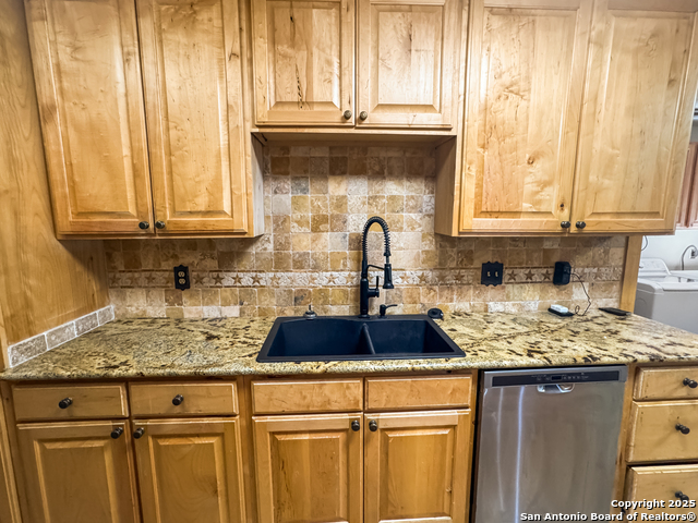 Image 18 of 45 For 28220 Bonn Mountain