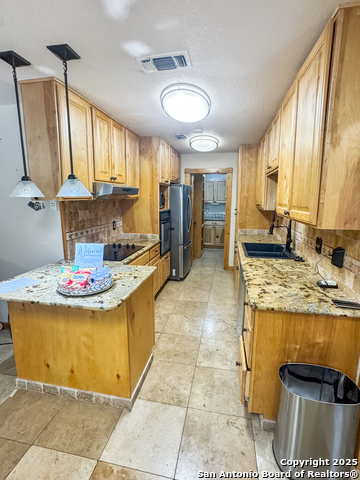 Image 27 of 45 For 28220 Bonn Mountain