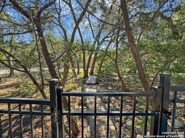 Image 36 of 45 For 28220 Bonn Mountain