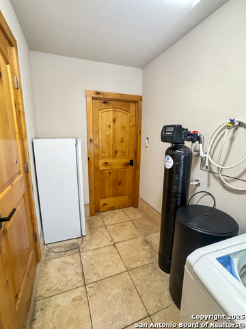 Image 40 of 45 For 28220 Bonn Mountain