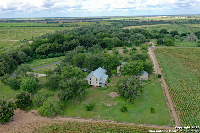 Listing photo id 16 for 141 County Road 454