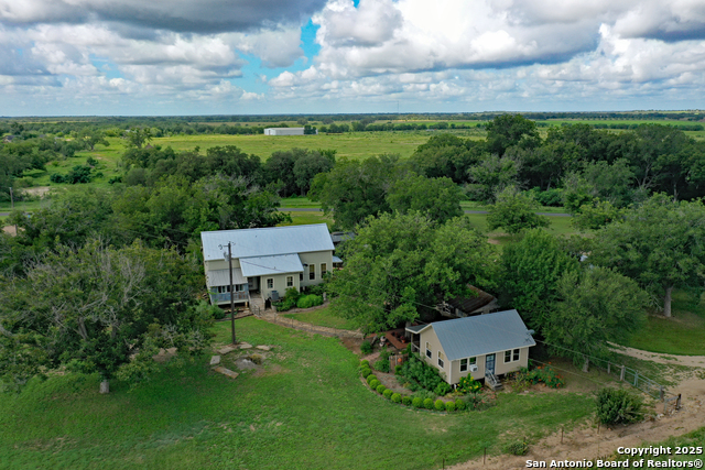 Listing photo id 17 for 141 County Road 454