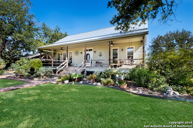 Listing photo id 1 for 141 County Road 454