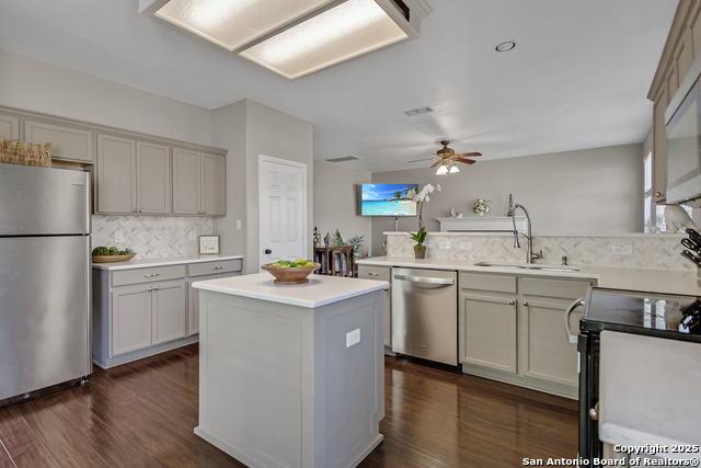 Image 22 of 37 For 2219 Cardigan Hill