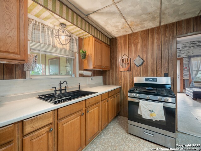 Listing photo id 10 for 6147 Pfeil Rd, Lot 1