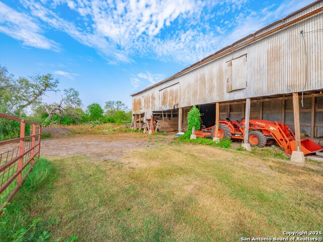 Listing photo id 35 for 6147 Pfeil Rd, Lot 1