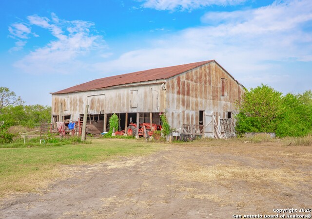 Listing photo id 33 for 6147 Pfeil Rd, Lot 1