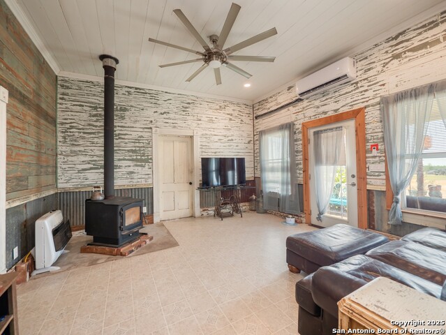 Listing photo id 4 for 6147 Pfeil Rd, Lot 1