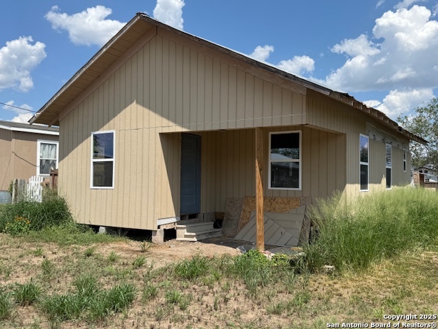 Listing photo id 0 for 1708 Hackberry St