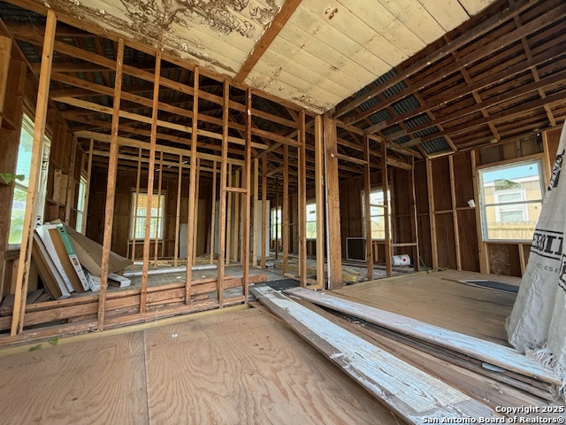 Listing photo id 2 for 1708 Hackberry St