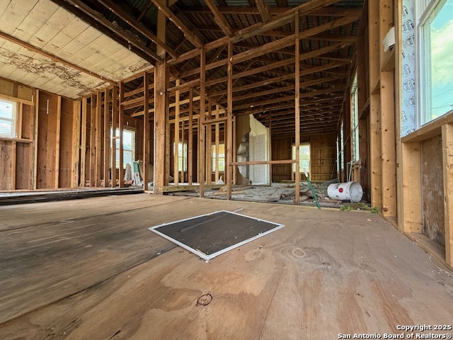 Listing photo id 3 for 1708 Hackberry St