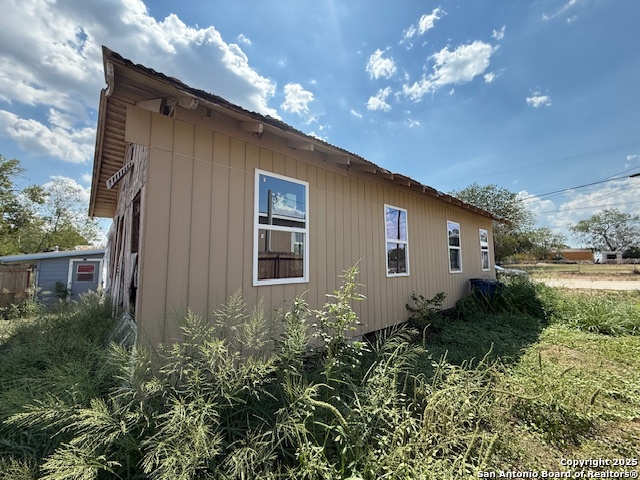 Listing photo id 5 for 1708 Hackberry St