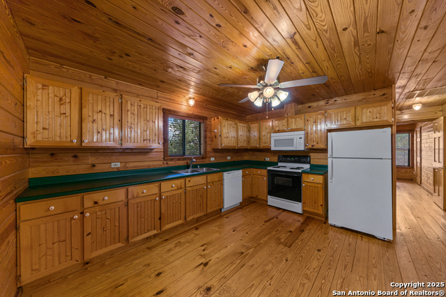 Image 13 of 30 For 1466 Bonnyview