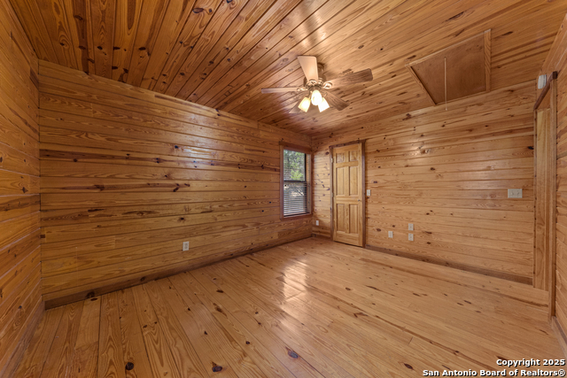 Image 22 of 30 For 1466 Bonnyview