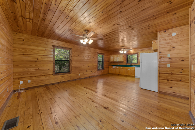 Image 7 of 30 For 1466 Bonnyview