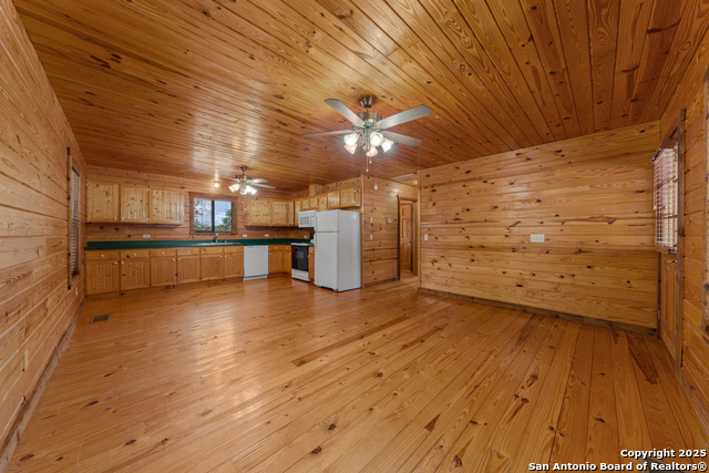 Image 8 of 30 For 1466 Bonnyview