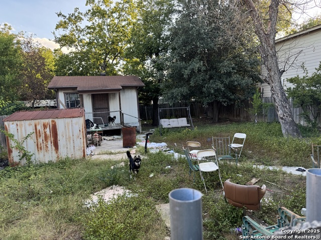 Image 4 of 11 For 318 Devine St