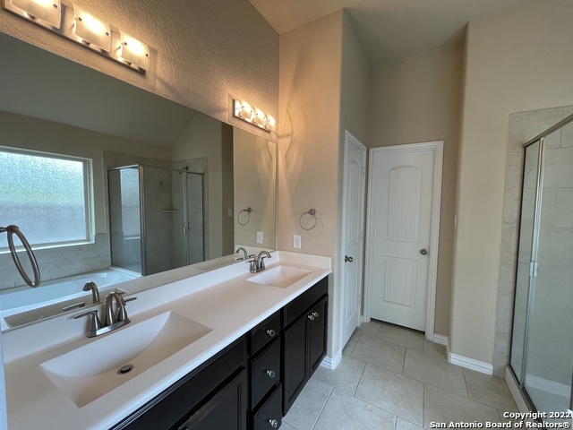 Image 19 of 24 For 15231 Stagehand Dr