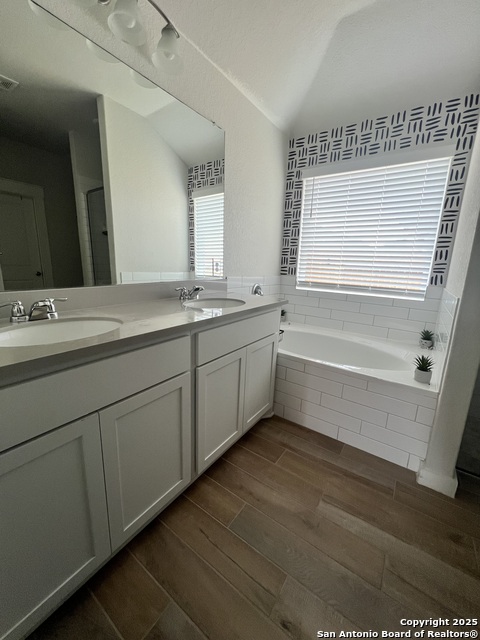 Image 5 of 20 For 3810 Glenloch Way