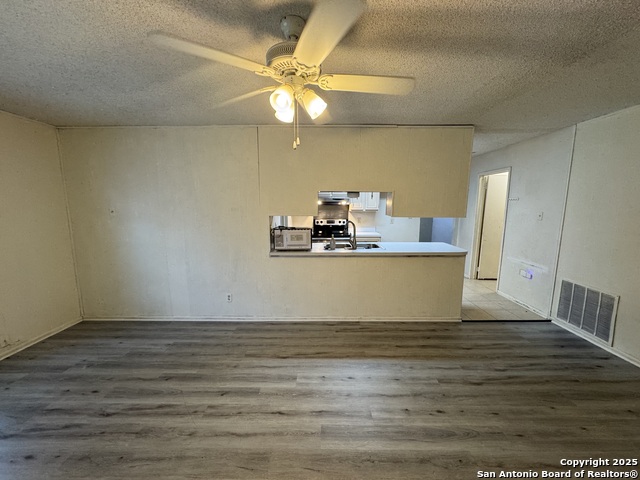 Listing photo id 8 for 4814 Dick Gordon