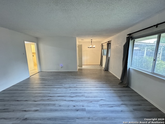 Listing photo id 11 for 4814 Dick Gordon