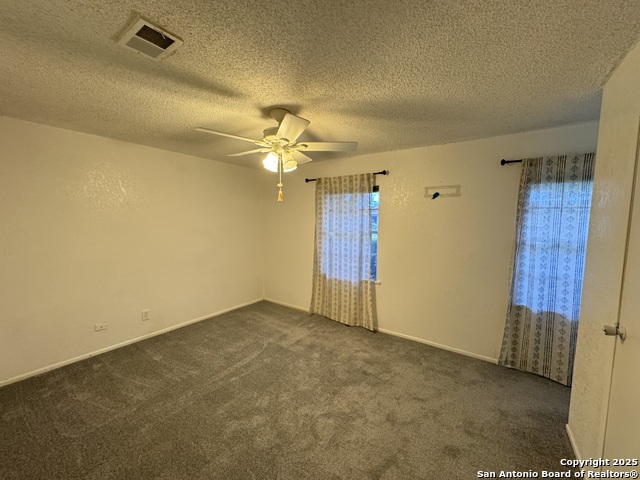 Listing photo id 15 for 4814 Dick Gordon