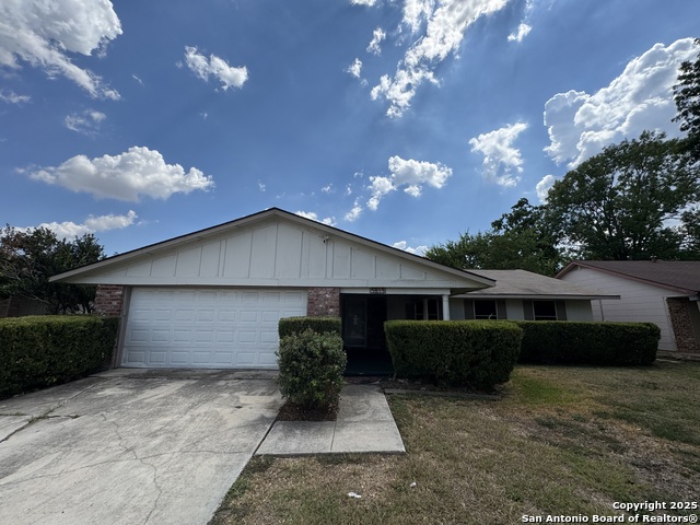 Listing photo id 1 for 4814 Dick Gordon