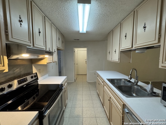 Listing photo id 6 for 4814 Dick Gordon