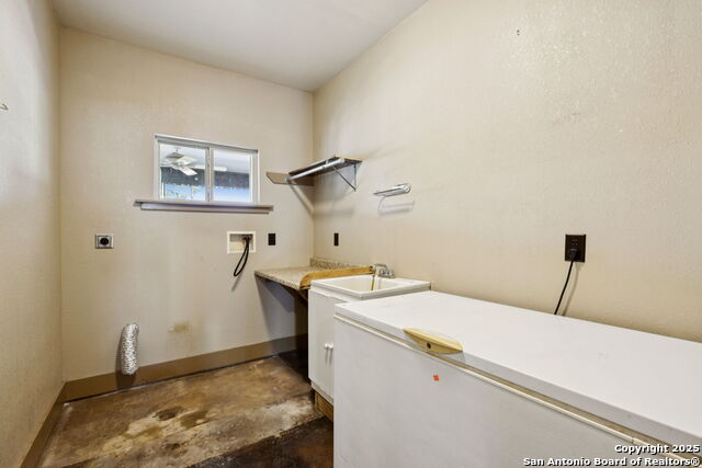 Image 28 of 35 For 1331 Hilltop Rdg